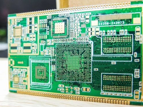 Ultime notizie della società circa Compressione di PCB multistrato