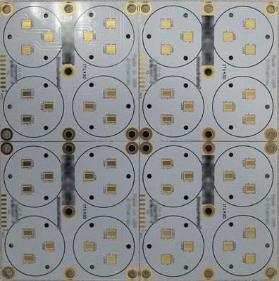 Buon prezzo Black Silk Screen Aluminum Base PCB Board con conduttività termica e conformità Rohs in linea