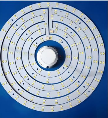 Buon prezzo PCB di illuminazione a LED con test elettrici e spessore di 1,5 oz di Cu che migliorano l'efficienza dell'illuminazione in linea